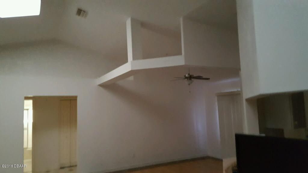 31 OLD SUNBEAM Drive, South Daytona, FL 32119