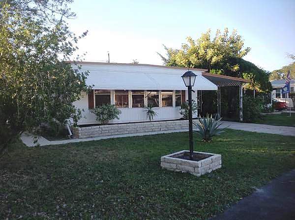 Maplewood Mobile Estates5640 Finley DrivePort Orange, FL 32127
