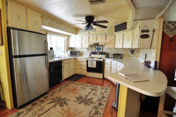 Maplewood Mobile Estates5633 FinleyPort Orange, FL 32127