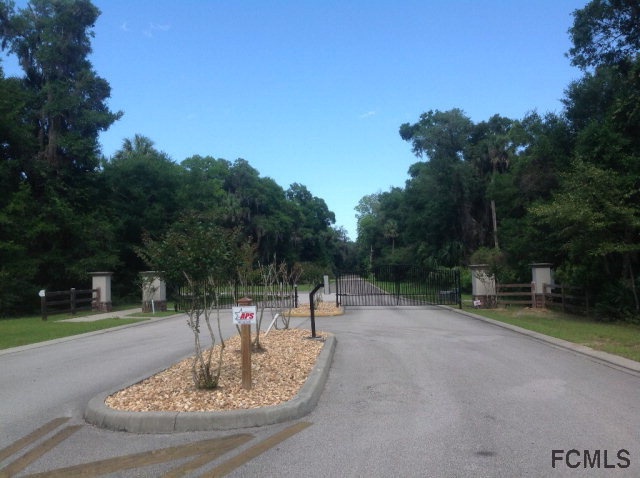 16 Secretariat Lane, Flagler Beach, FL 32136