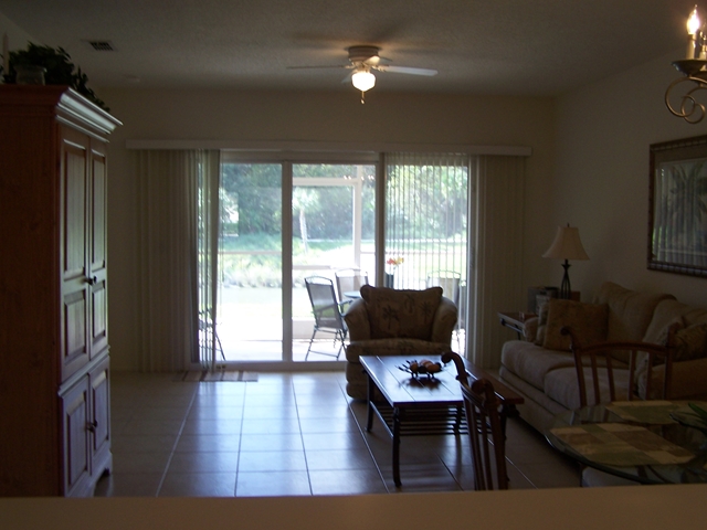 1200 Canopy Walk Lane, Palm Coast, FL 32137