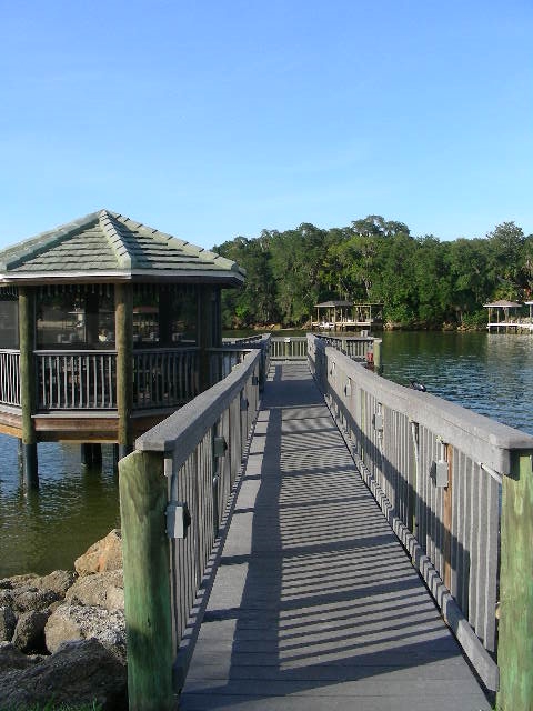 4 Oakview Court, Palm Coast, FL 32137