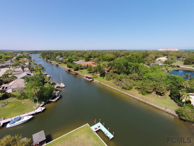 4 Old Oak Dr N, Palm Coast, FL 32137
