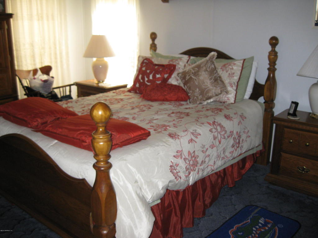 119 INDIAN TRL, Florahome, FL 32140