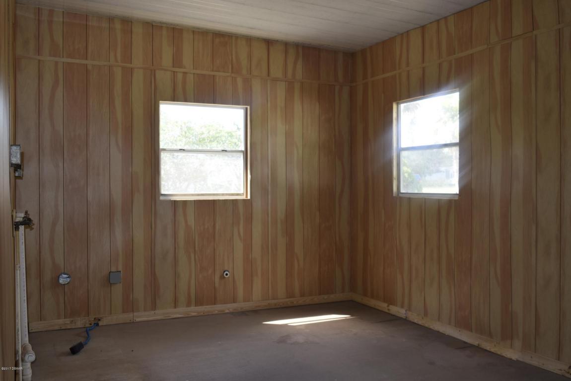 148 Red Bass Lane, Edgewater, FL 32141