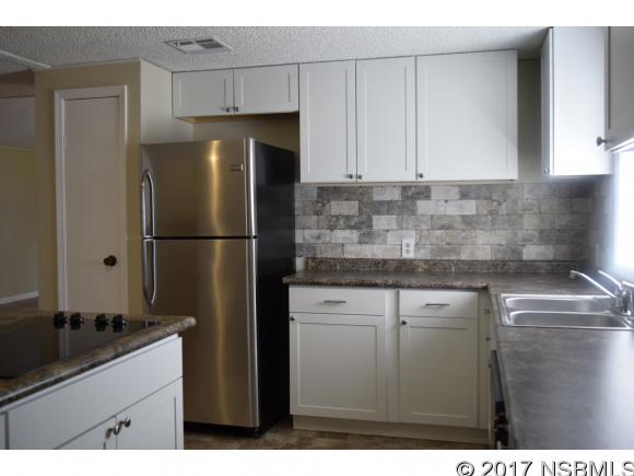 148 Red Bass Ln, Edgewater, FL 32141