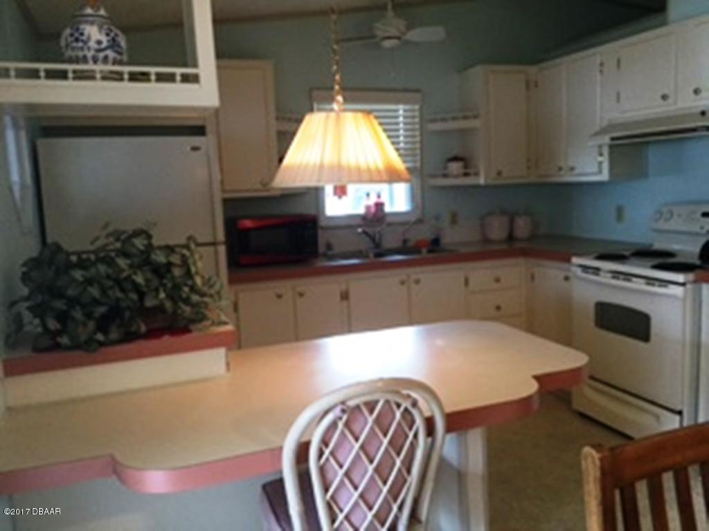 206 Schooner Avenue, Edgewater, FL 32141
