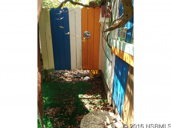 122 Pine St, Edgewater, FL 32141