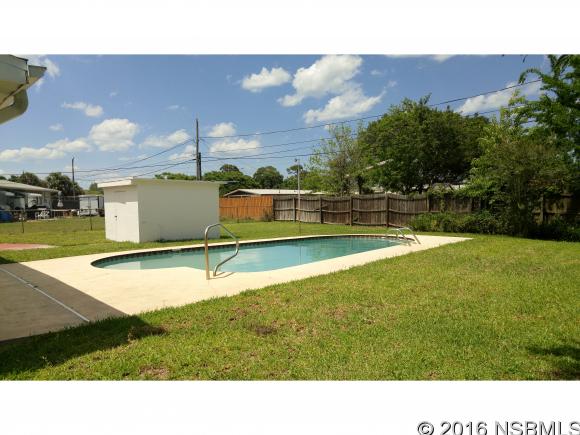1907 Evergreen Dr, Edgewater, FL 32141