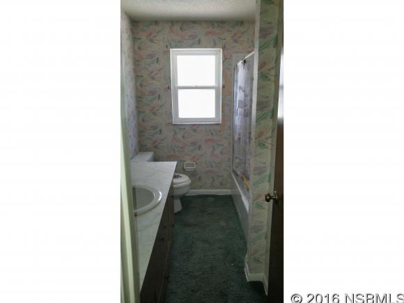 1907 Evergreen Dr, Edgewater, FL 32141