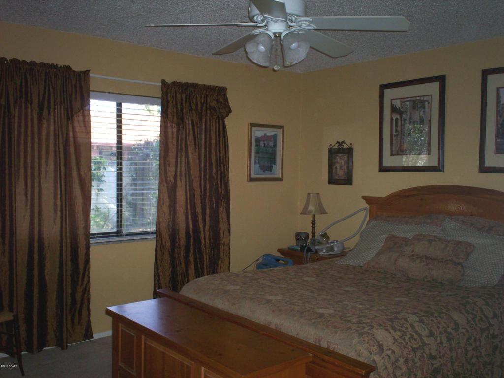 512 Cardinal Drive, Edgewater, FL 32141