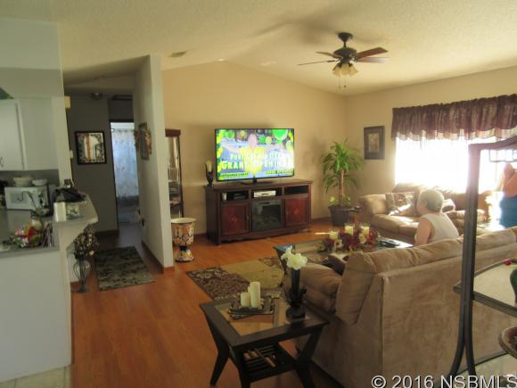 3327 Pine Tree Dr, Edgewater, FL 32141