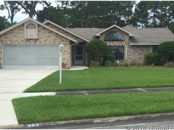 302 Pine Breeze Dr, Edgewater, FL 32141