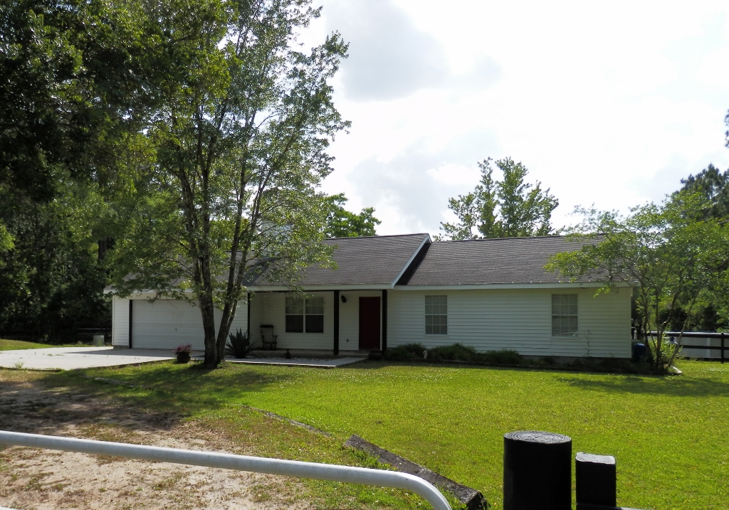 7949 Washington Ave, Hastings, FL 32145