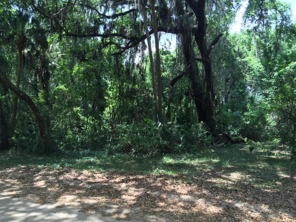 303 YAWN AVE, Interlachen, FL 32148