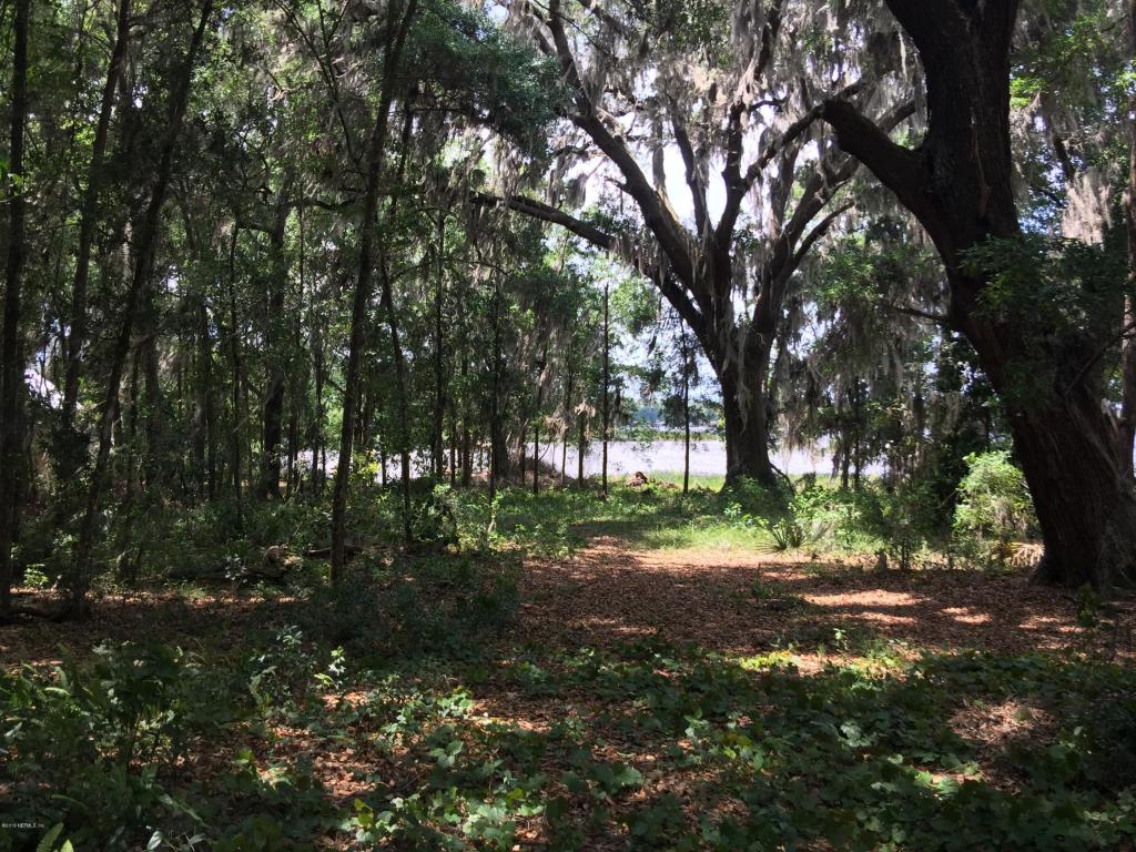 303 YAWN AVE, Interlachen, FL 32148