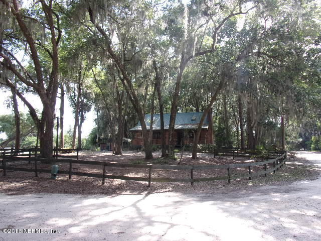 801 LAKE SHORE TER, Interlachen, FL 32148