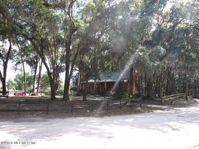 801 LAKE SHORE TER, Interlachen, FL 32148