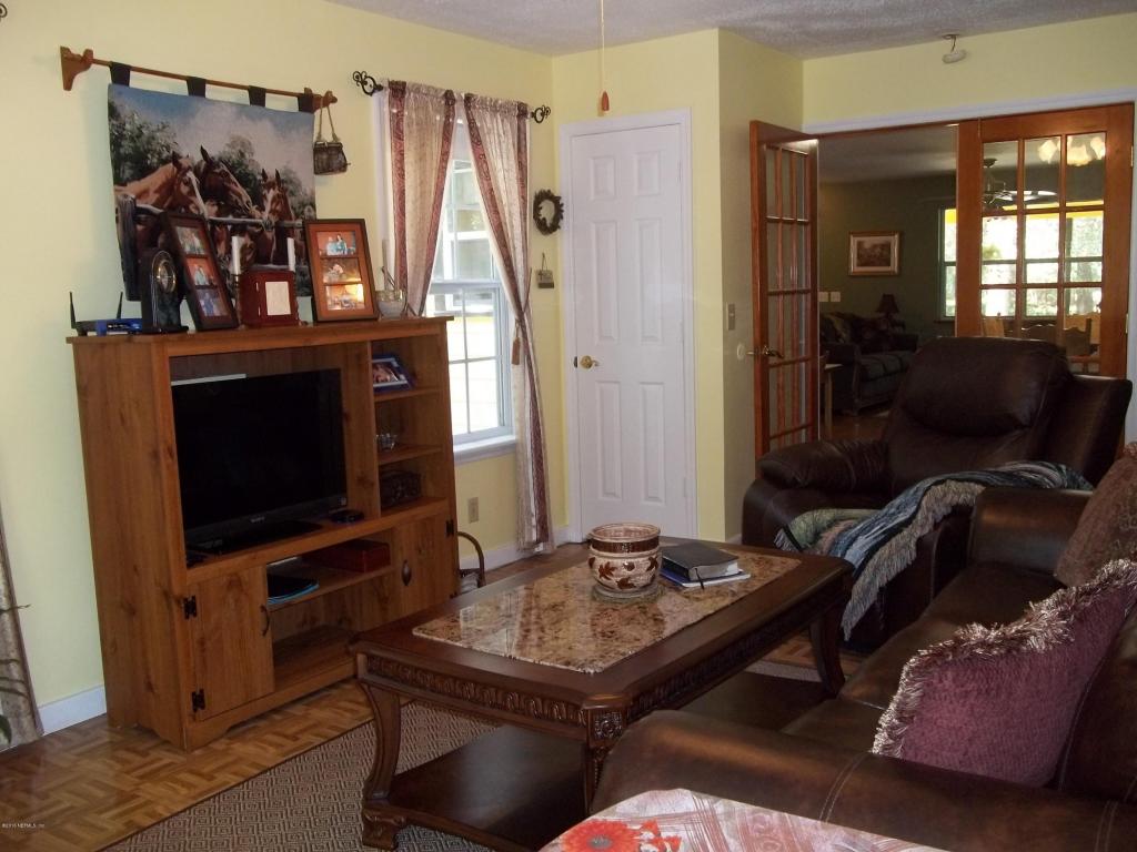 702 South COUNTY RD 315, Interlachen, FL 32148