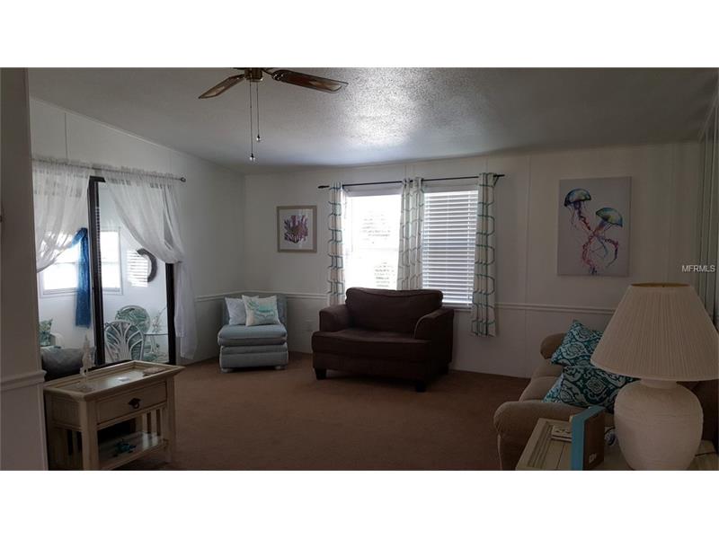 1715 MAGNOLIA AVENUE, Lady Lake, FL 32159