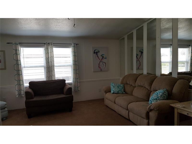 1715 MAGNOLIA AVENUE, Lady Lake, FL 32159