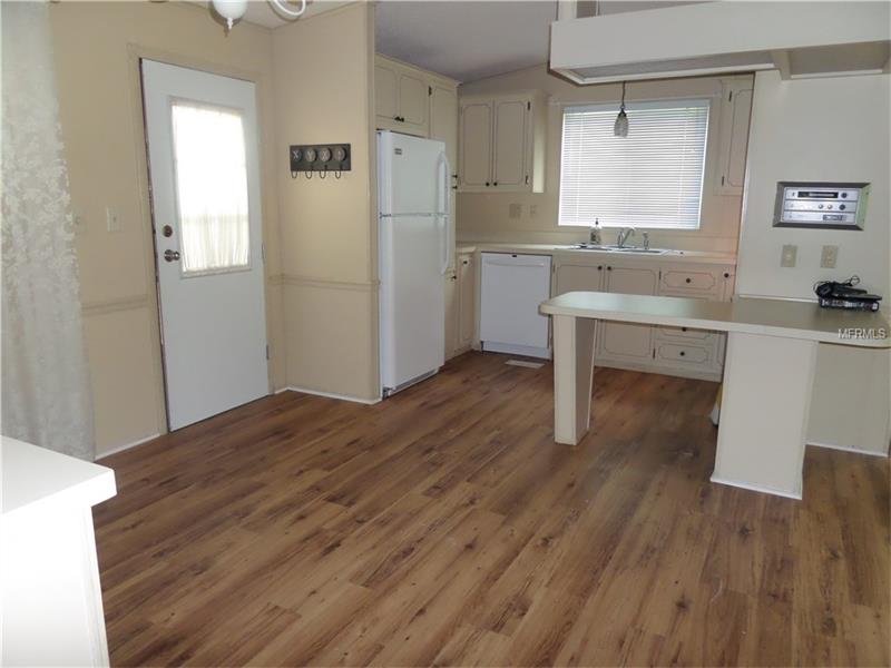 1636 W SCHWARTZ BOULEVARD, Lady Lake, FL 32159