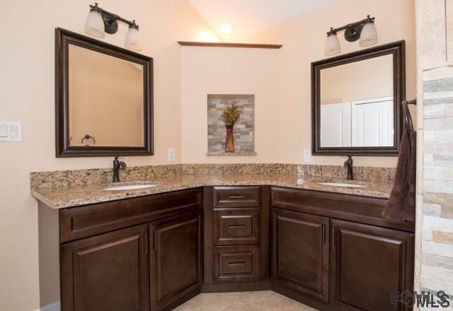 16 Weiss Place, Palm Coast, FL 32164