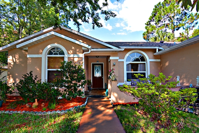 13 Putter Drive, Palm Coast, FL 32164