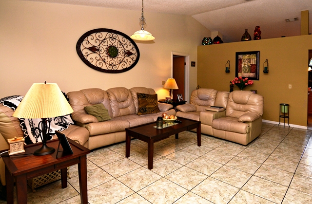 13 Putter Drive, Palm Coast, FL 32164