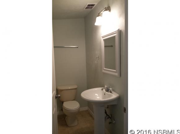 335 Myrtle Ave, New Smyrna Beach, FL 32168