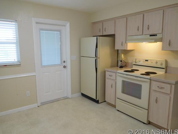 902 Midway St, New Smyrna Beach, FL 32168