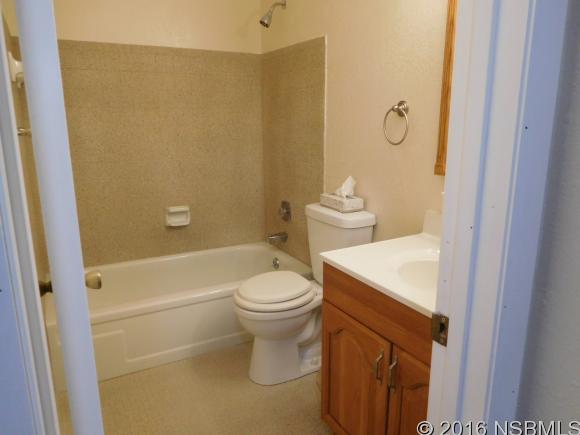 902 Midway St, New Smyrna Beach, FL 32168