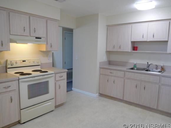 902 Midway St, New Smyrna Beach, FL 32168