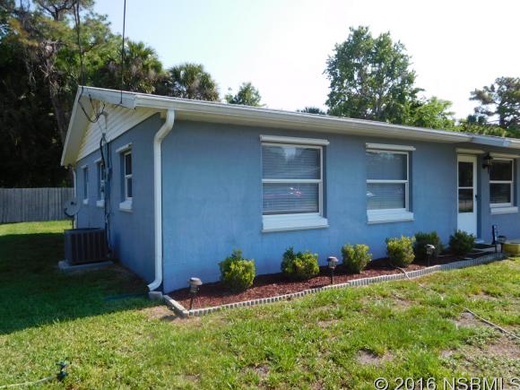 902 Midway St, New Smyrna Beach, FL 32168