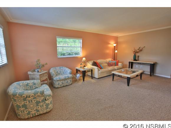 837 11th Ave, New Smyrna Beach, FL 32169