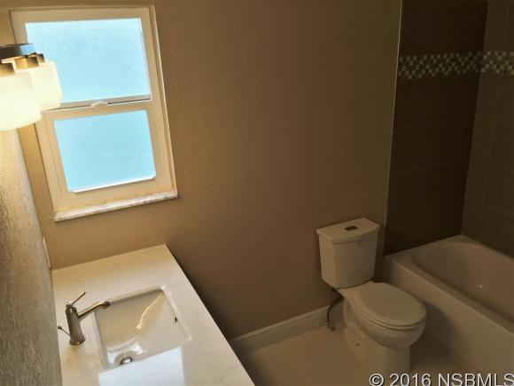 1806 Atlantic Avenue, New Smyrna Beach, FL 32169