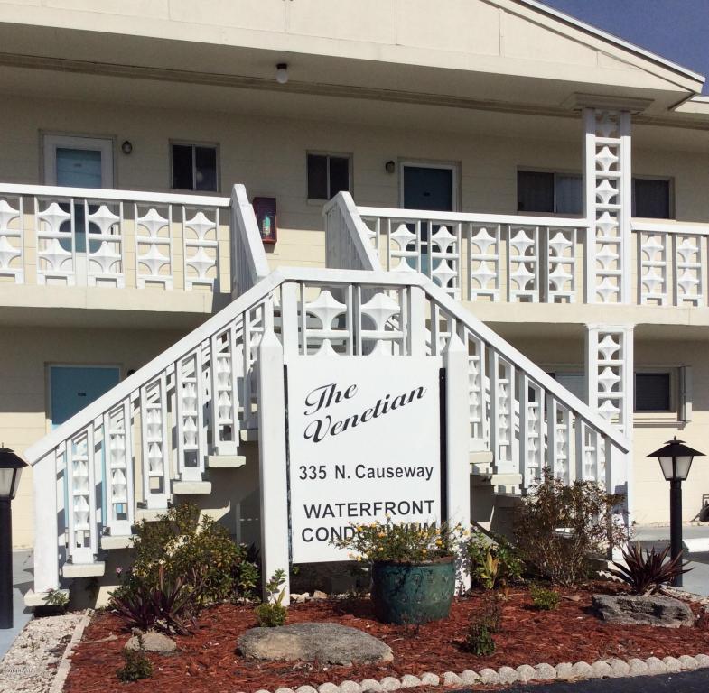 335 N Causeway, New Smyrna Beach, FL 32169