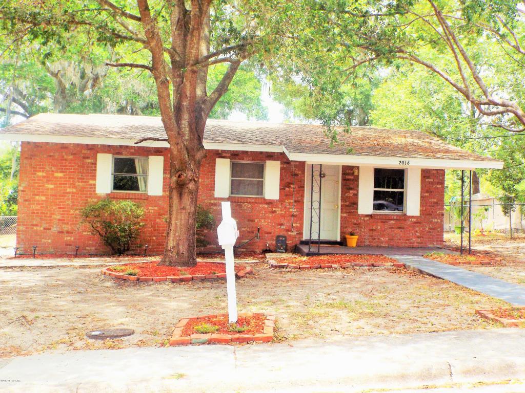 2016 TWIGG ST, Palatka, FL 32177