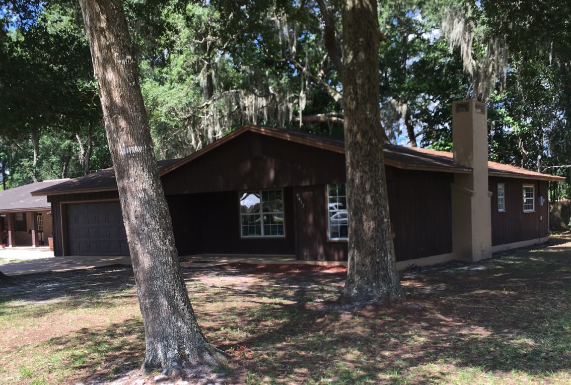 2417 Leigh Ter, Palatka, FL 32177