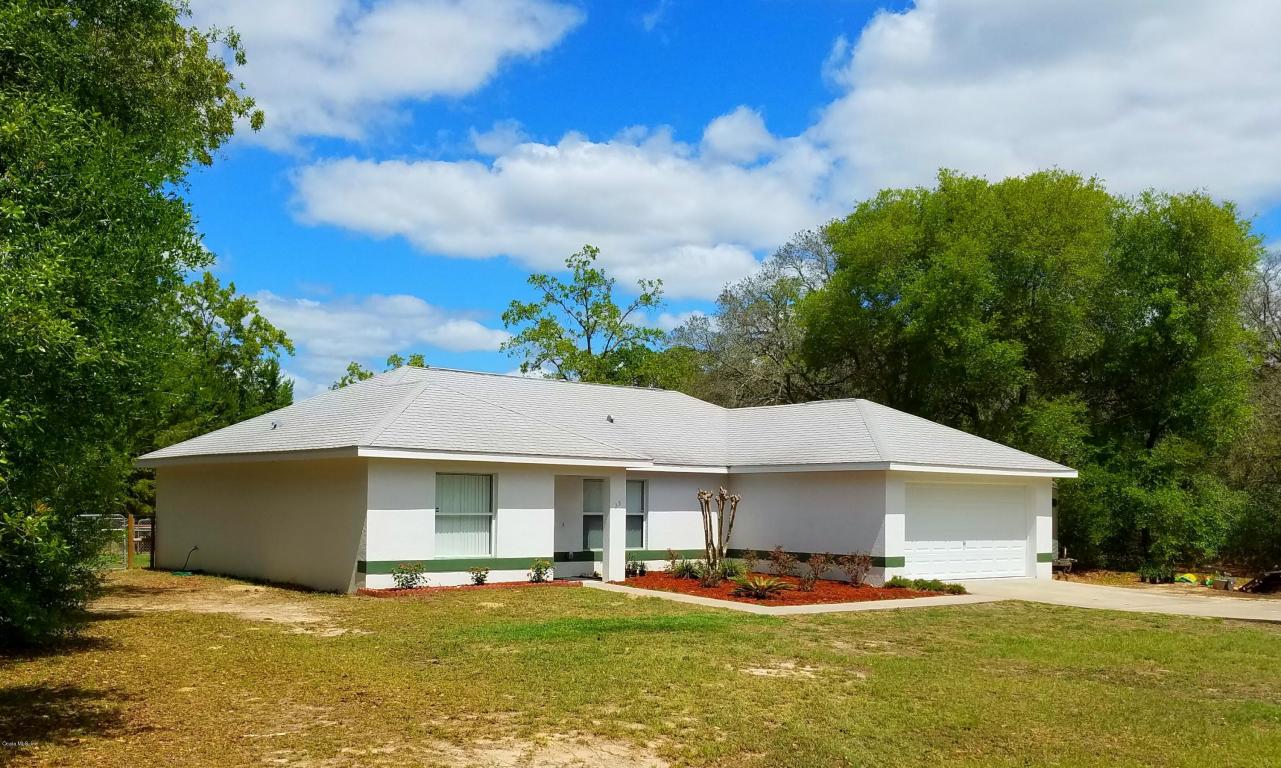 25 Maple Course, Ocklawaha, FL 32179