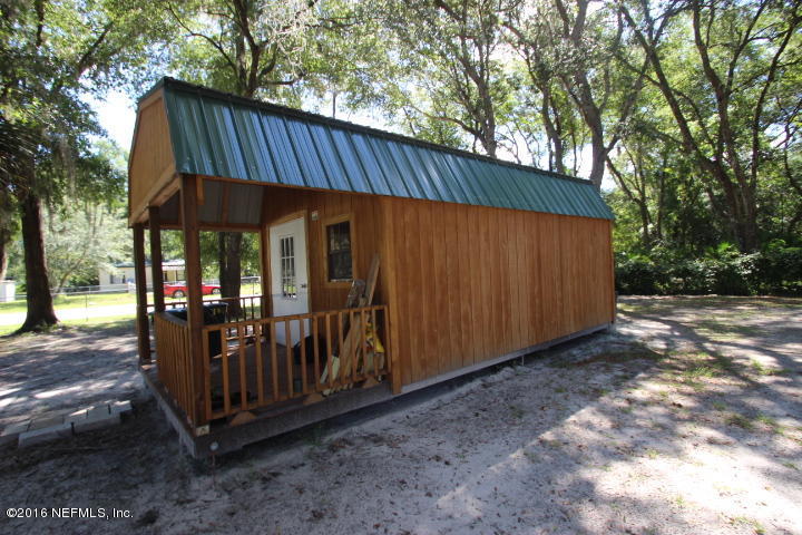 224 TROPIC AVE, Satsuma, FL 32189