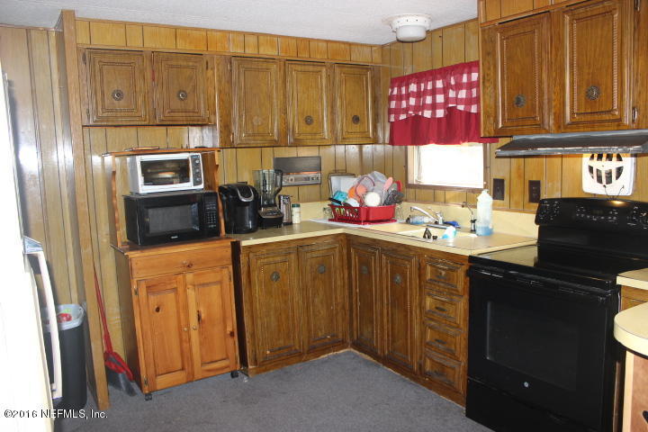 224 TROPIC AVE, Satsuma, FL 32189