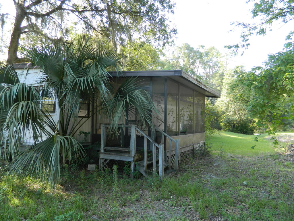 125 PALMLAND AVE, Satsuma, FL 32189