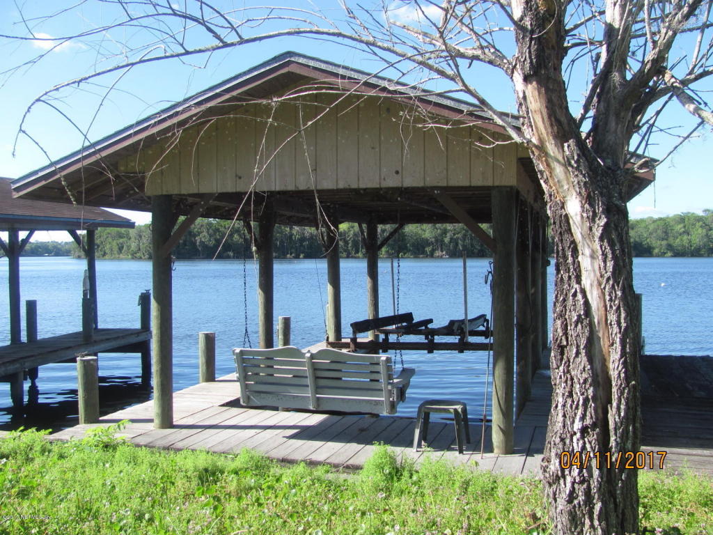 245 Sportsman Drive, Welaka, FL 32193