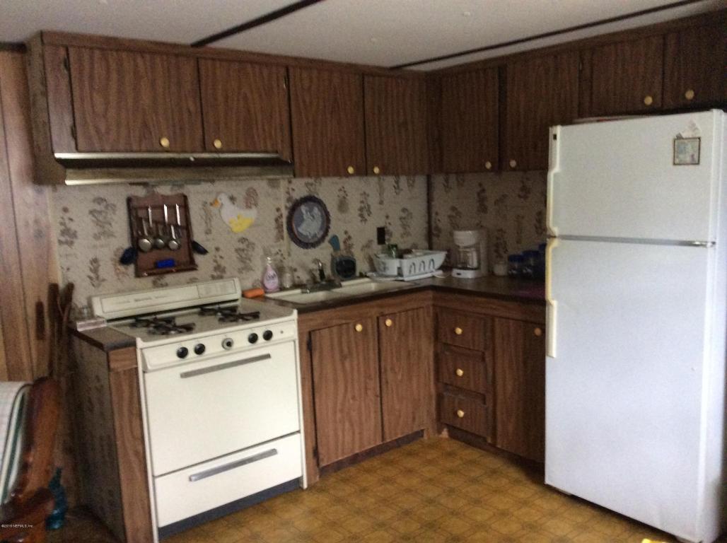 42 Scott Street, Welaka, FL 32193