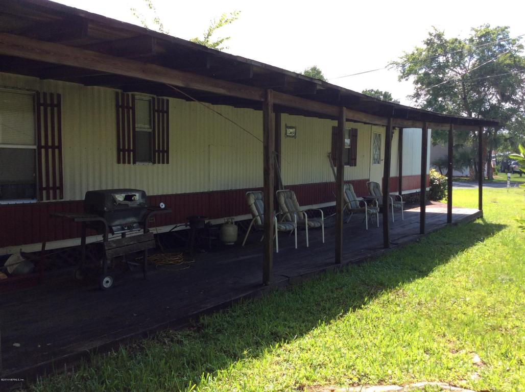 42 Scott Street, Welaka, FL 32193