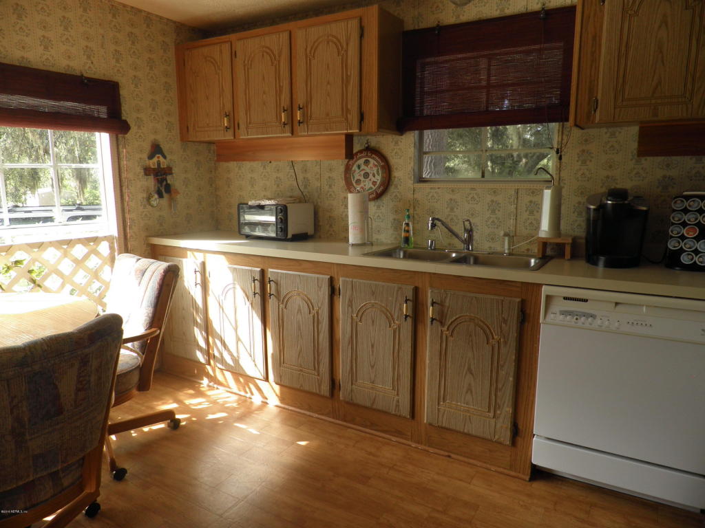 268 BEULAH CHURCH RD, Welaka, FL 32193