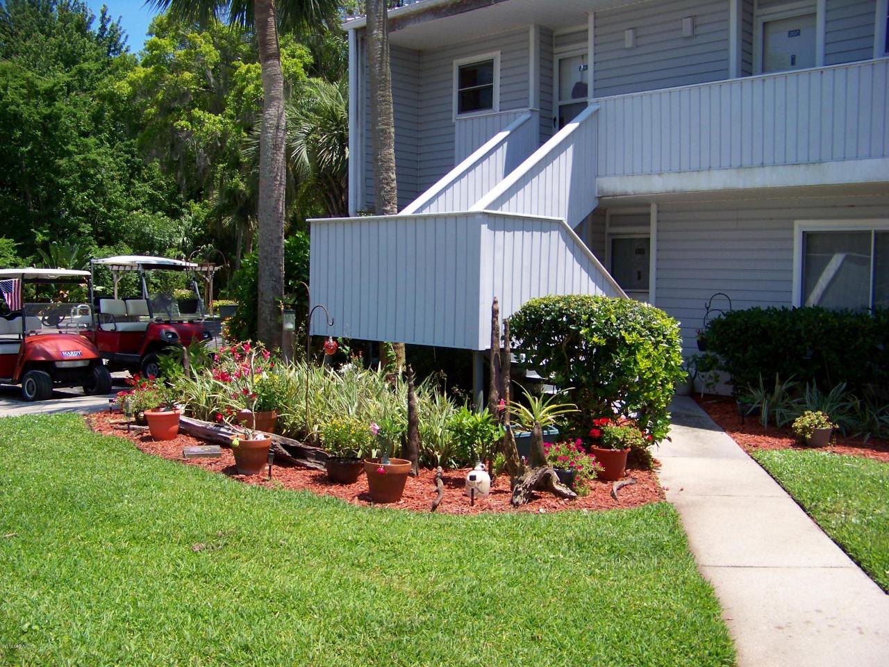 107 River Bend Ct, Welaka, FL 32193