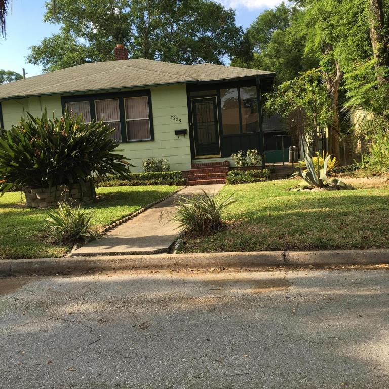 3225 LIBERTY CIR, Jacksonville, FL 32206