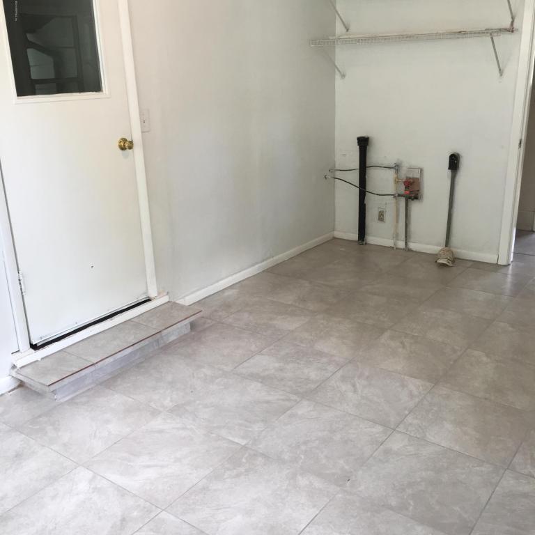 3225 LIBERTY CIR, Jacksonville, FL 32206